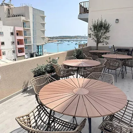 Maison d'hôtes The House 4*