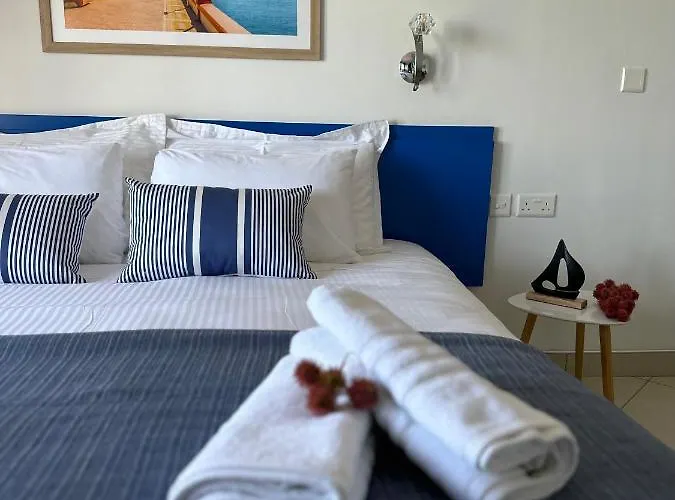 Konukevi The House 4*